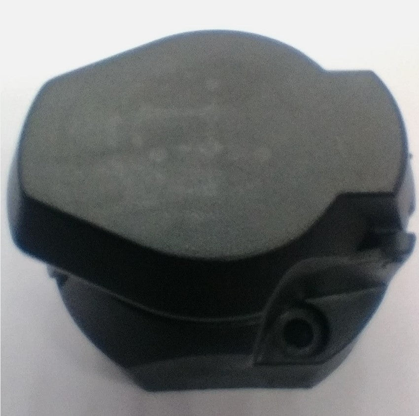 13 Pin Plastic Trailer Towing Socket and Seal 12v