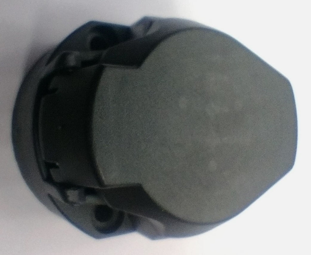 13 Pin Plastic Trailer Towing Socket and Seal 12v