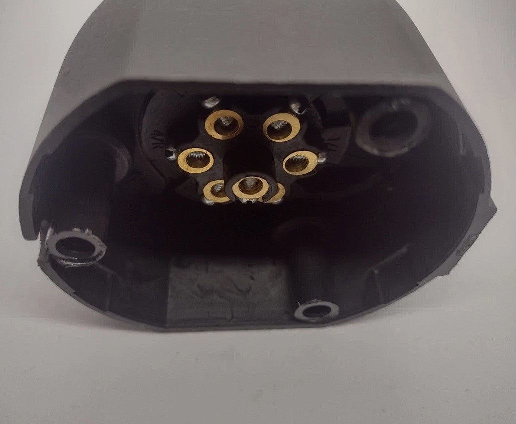 7 Pin Plastic Trailer Socket 12v (12N)